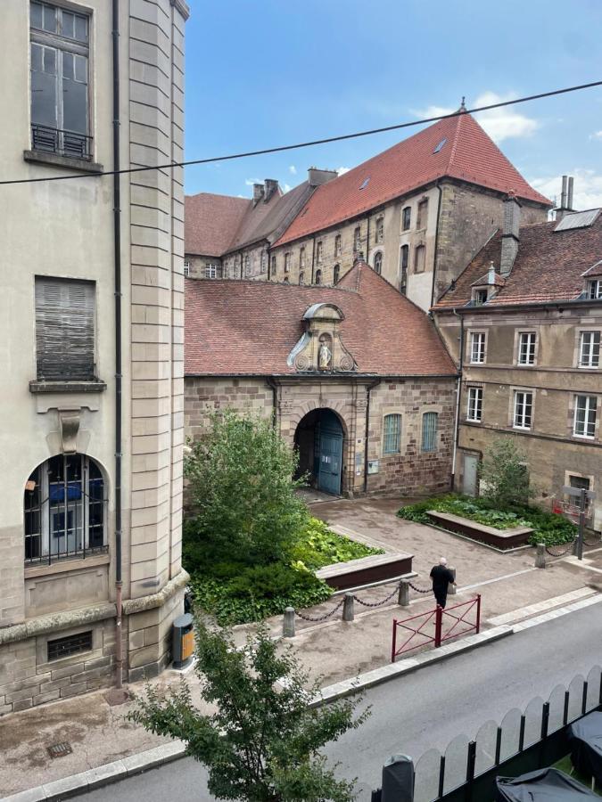 F1 Centre Historique Saint Valbert Luxeuil-les-Bains Exterior photo